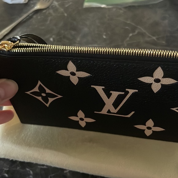 Louis Vuitton zipper pouch - Picture 2 of 5